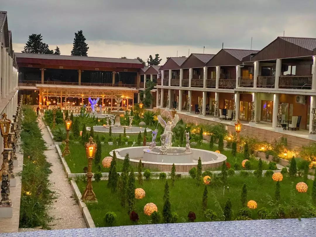 Alibaba https://cdn.alibaba.ir/ostorage/hotel-accommodation-images/687cd272ac13a7ed0d855a6f_محوطه  (5).webp